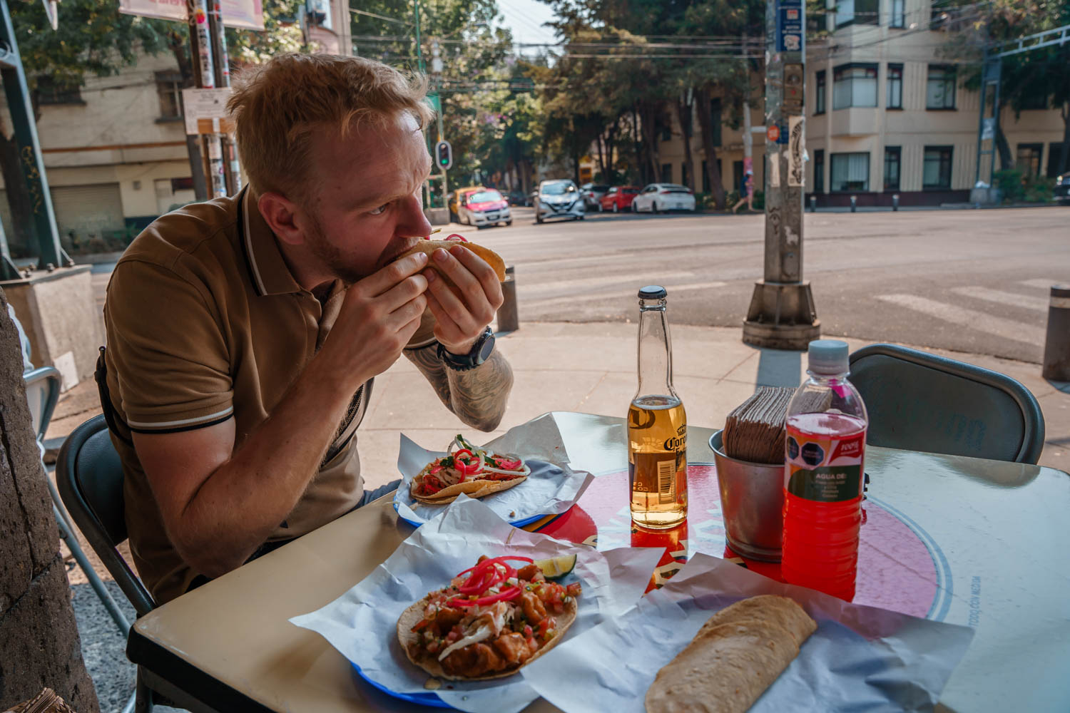 Blogger Robin dinning at El Pescadito who make the best tacos in Mexico City.