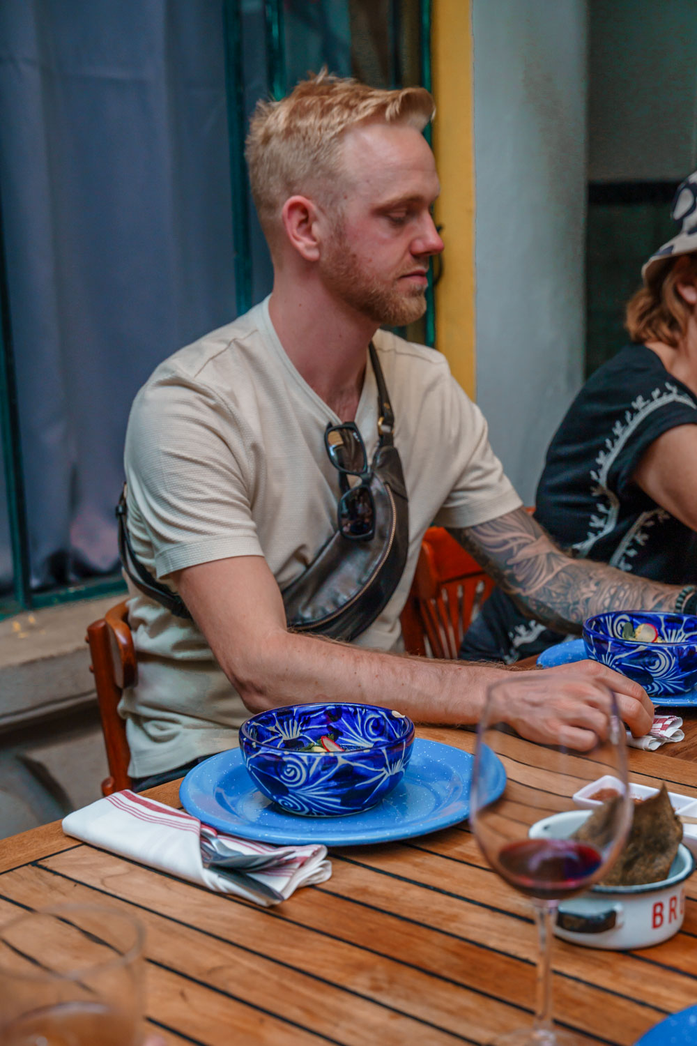 Author Robin at a food tour in Roma Norte.
